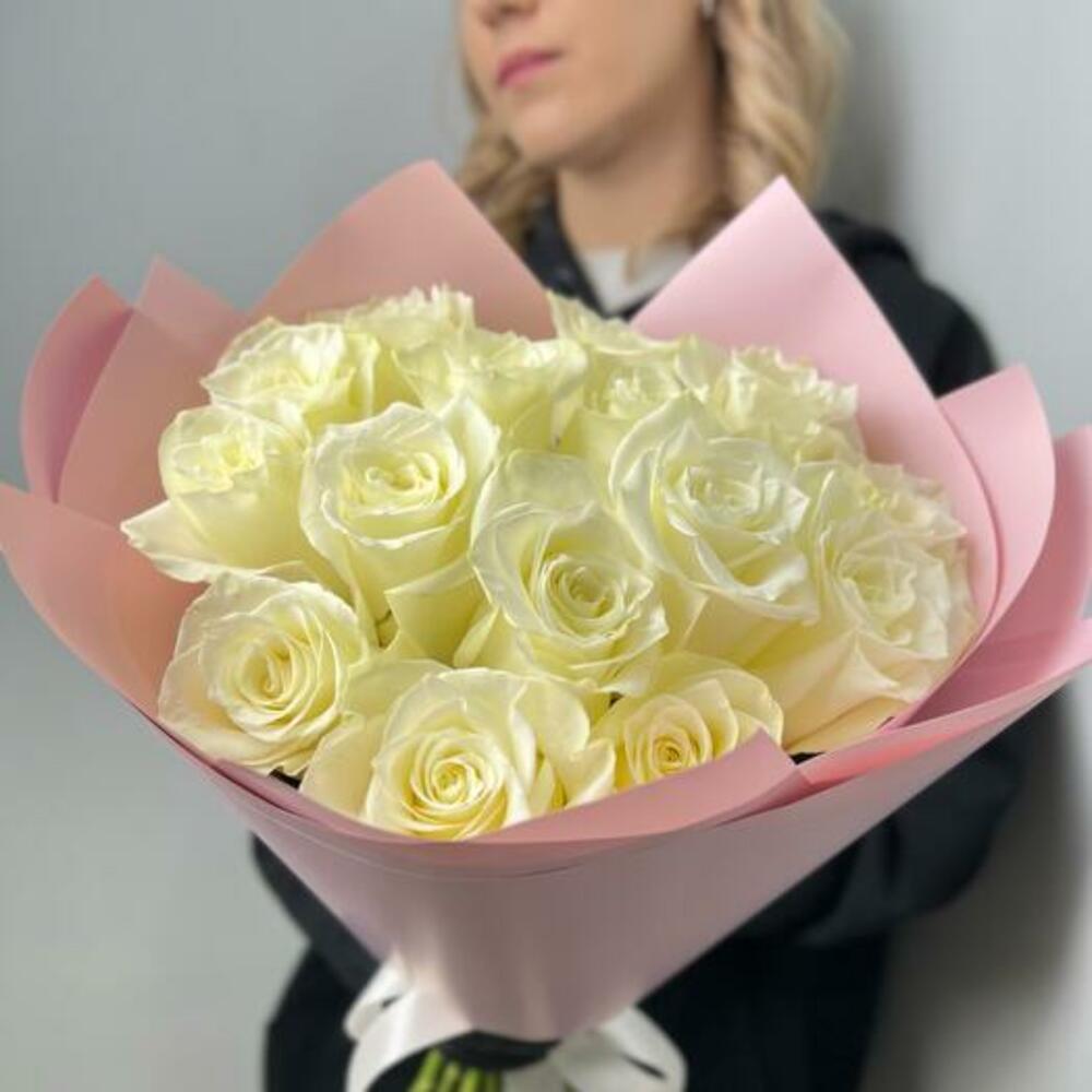 Timeless Elegance: 15 White Roses